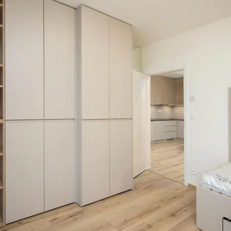 Apartment Madal Pri Besenovej